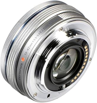 OM SYSTEM Olympus M.Zuiko Digital 14-42mm F3.5-5.6 EZ Silver for