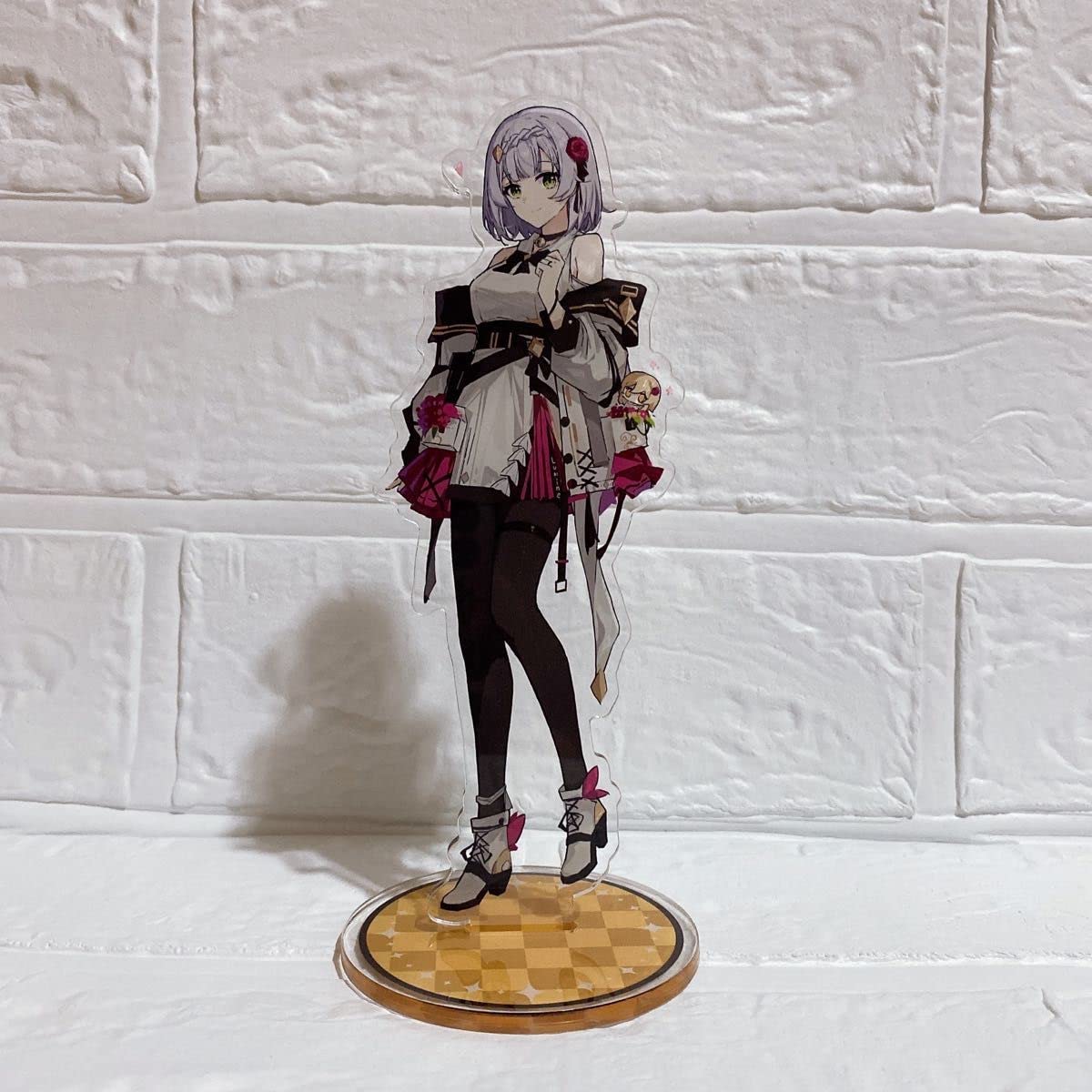Amazon.co.jp: 原神 ノエル アクリルスタンド アクスタ : おもちゃ