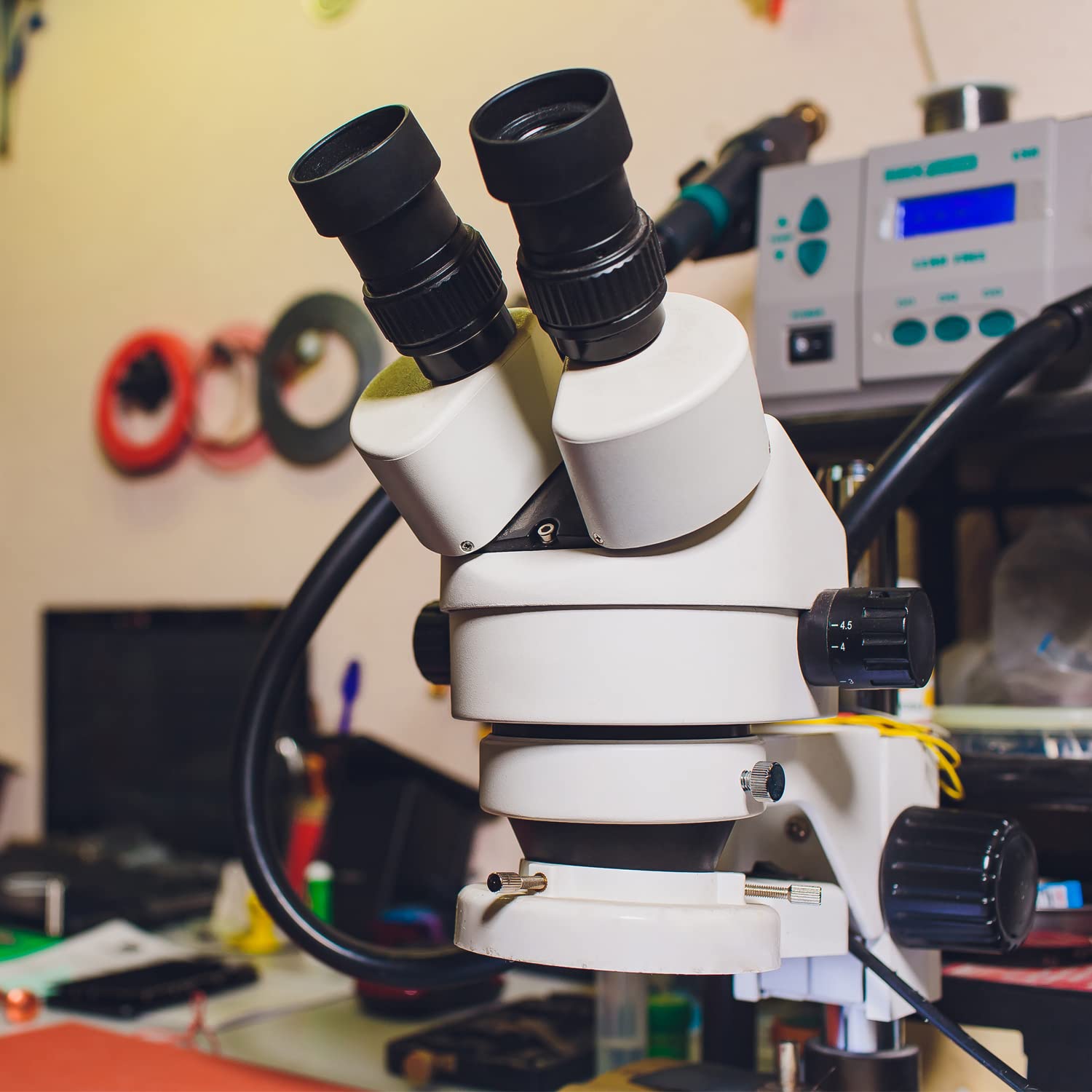 Amazon.com: LED-144-ZK Black Adjustable 144 LED Ring Light