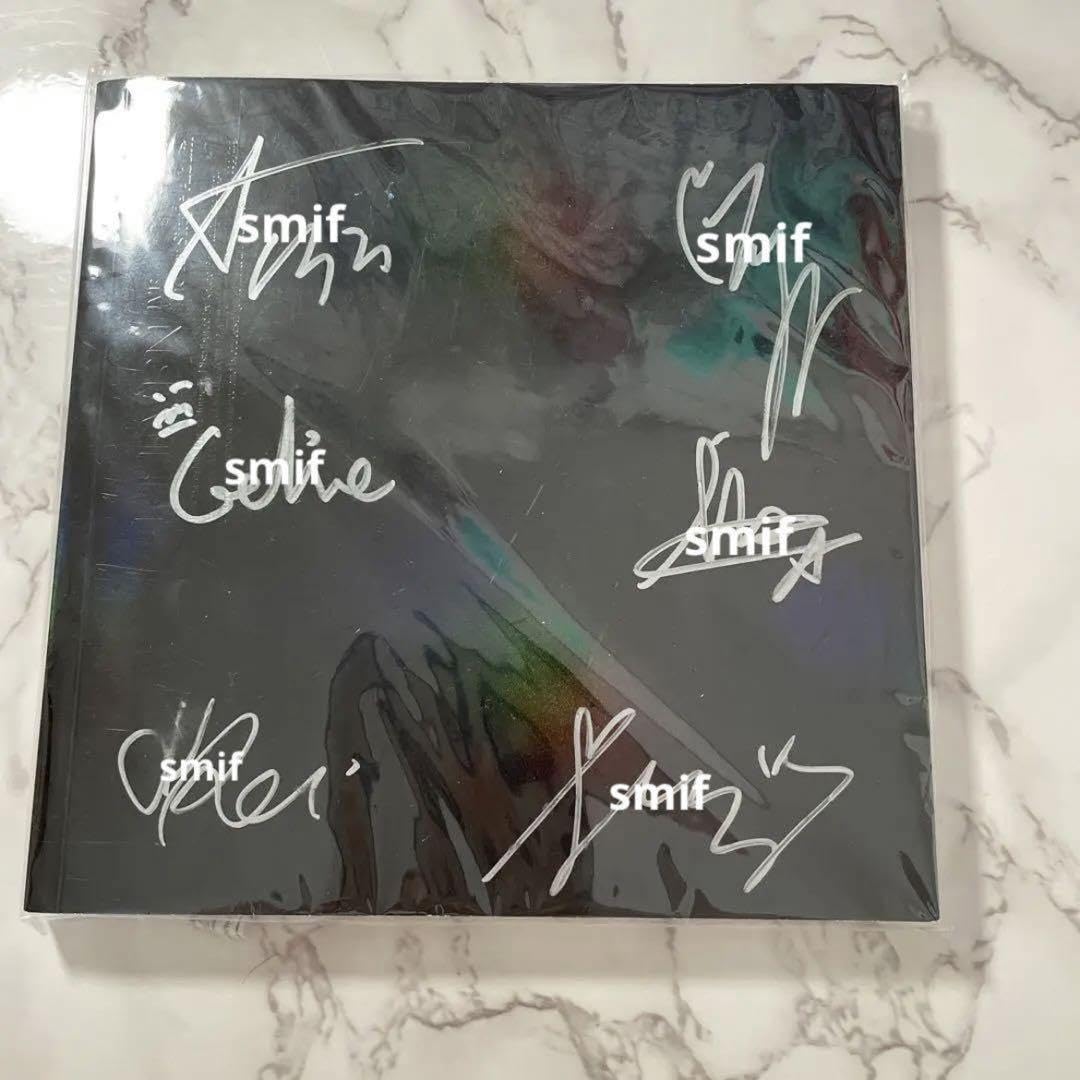 Amazon.co.jp: IVE 直筆サイン入りアルバム ELEVEN : ホビー