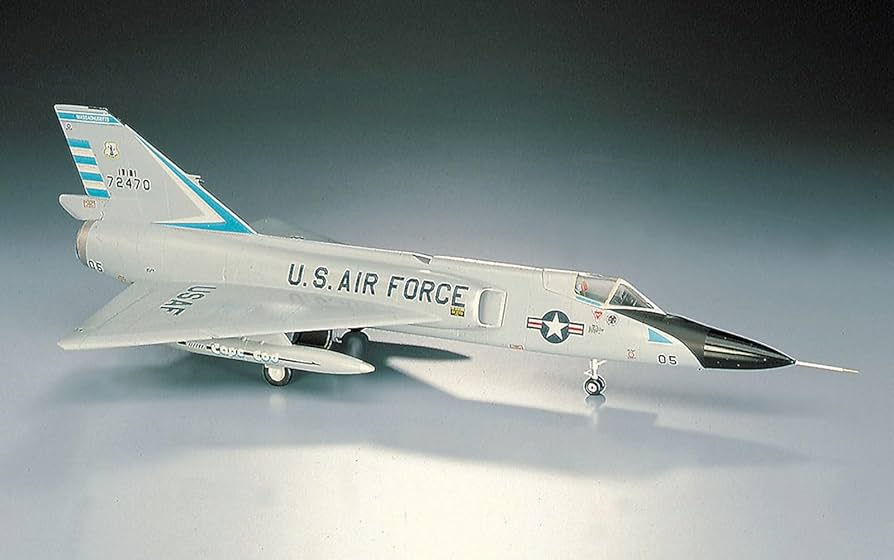 Amazon.com: Hasegawa HAC11 1:72 Scale F-106A Delta Dart Model