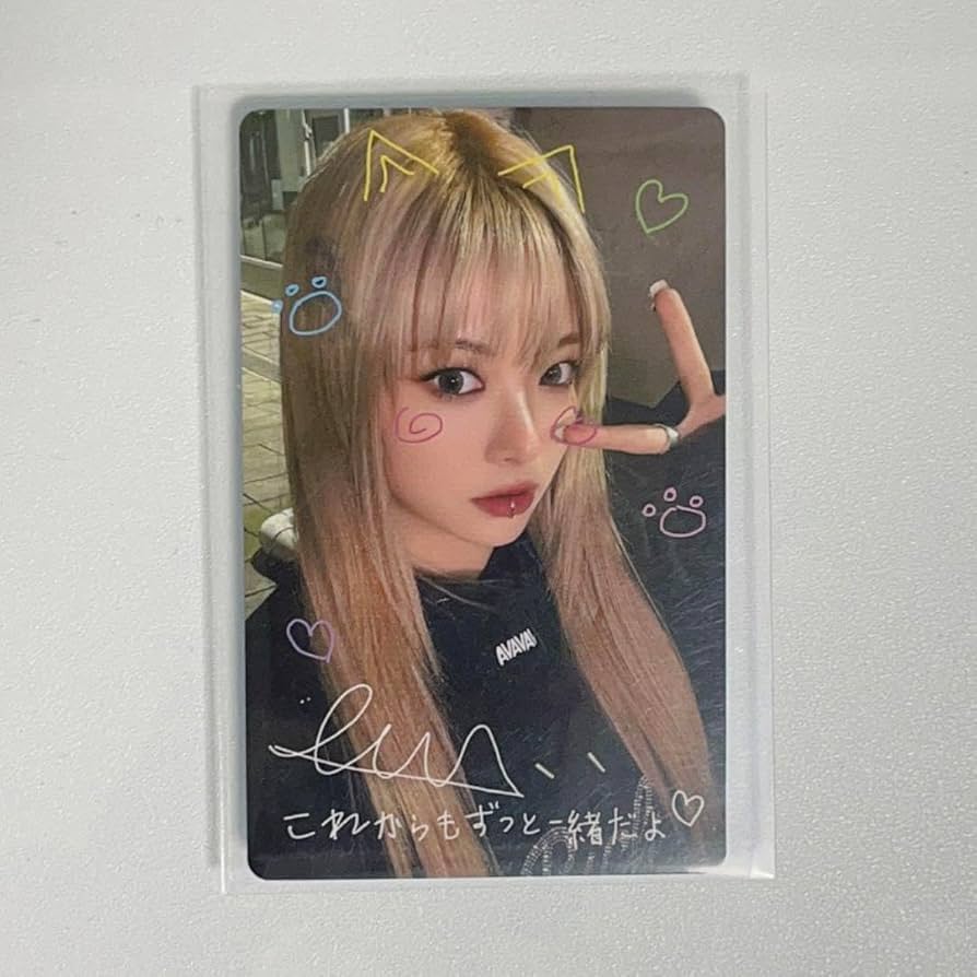 Amazon.co.jp: LE SSERAFIM EASY スペシャルレアカード ウンチェ