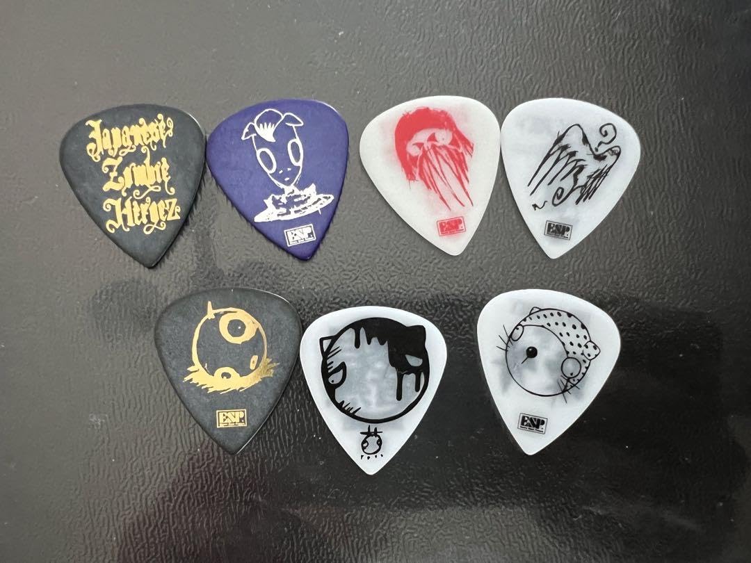 Amazon.co.jp: Dir en grey 薫 Kaoru ギターピック ESP 7枚セット