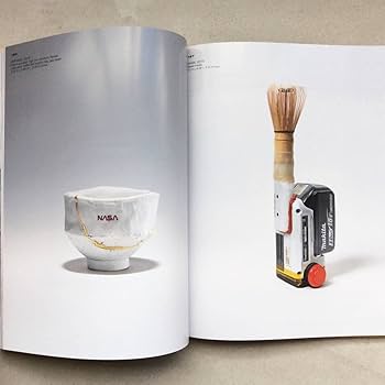 Amazon.co.jp: Tom Sachs: SPACESHIPS トムサックス 作品集（外箱付き