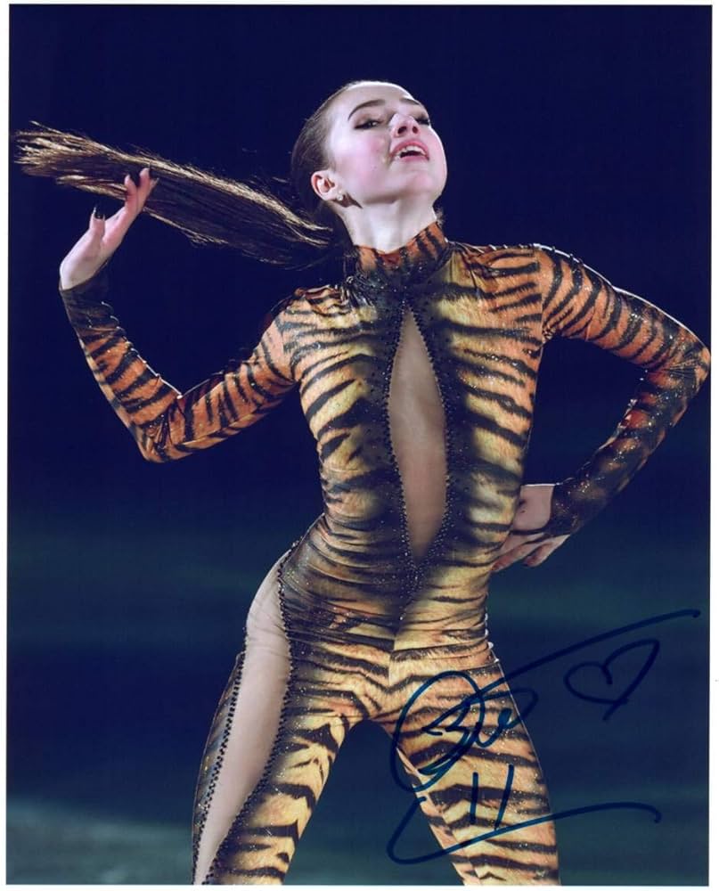 Amazon.co.jp: アリーナ・ザギトワ Alina Zagitova 直筆サイン入り写真