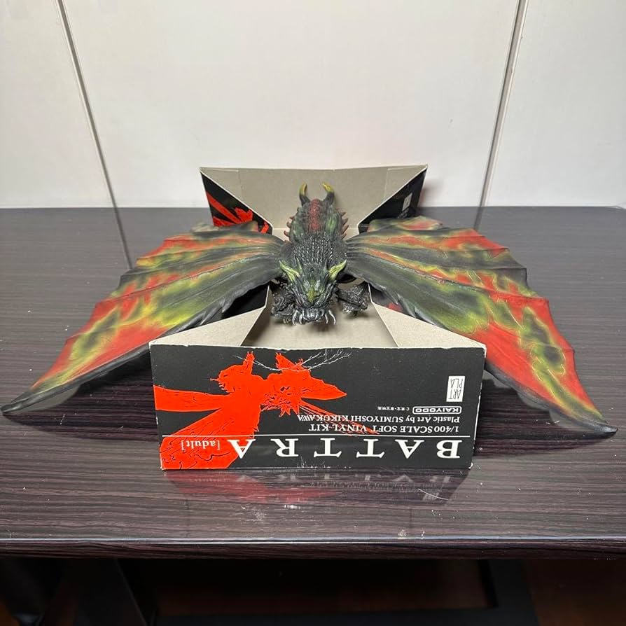 海洋堂 NANKOKU FACTORY バトラ成虫 ソフビキット 塗装済み完成品