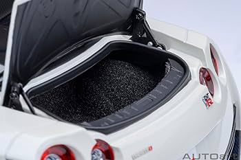 AUTOart 1/18 Nissan GT-R (R35) Nismo Special Edition Brilliant