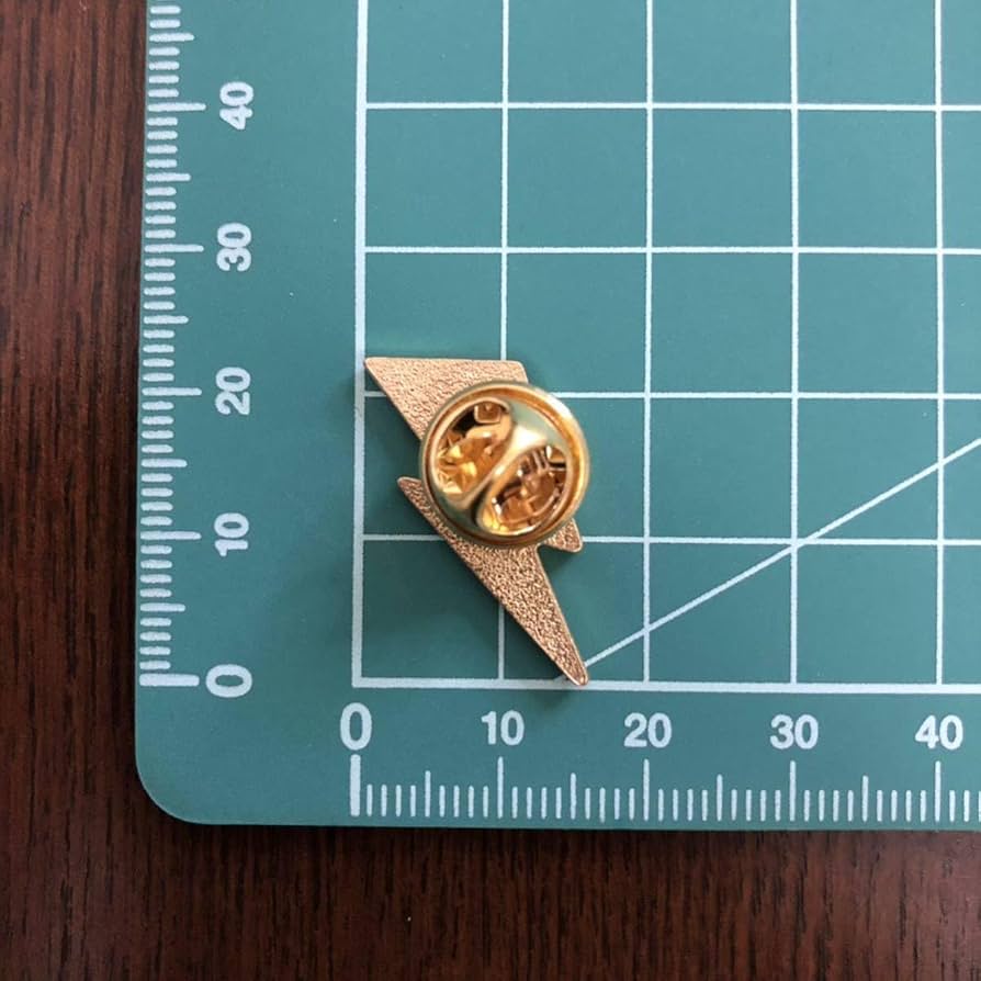 Amazon | 稲妻 雷 電気 サンダー ピンバッジ ピンズ | バッジ | おもちゃ