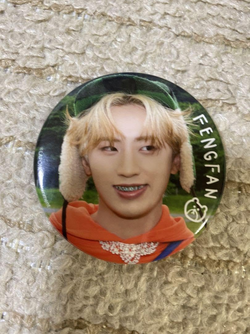 Amazon.co.jp: 許豊凡 シュウ フェンファン INI 缶バッジ トレカ