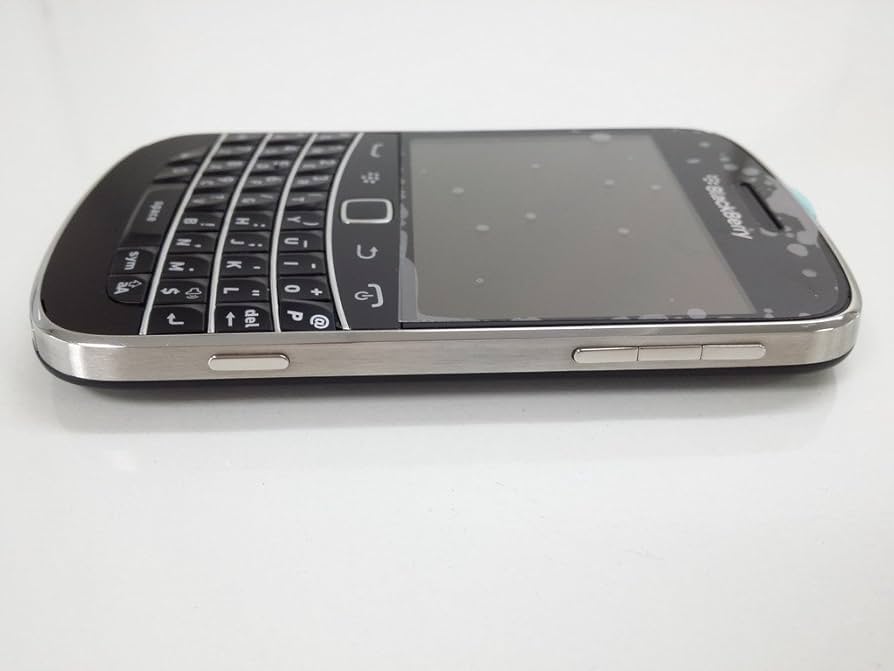 Amazon | BlackBerry Bold 9900 docomo [Charcoal Black