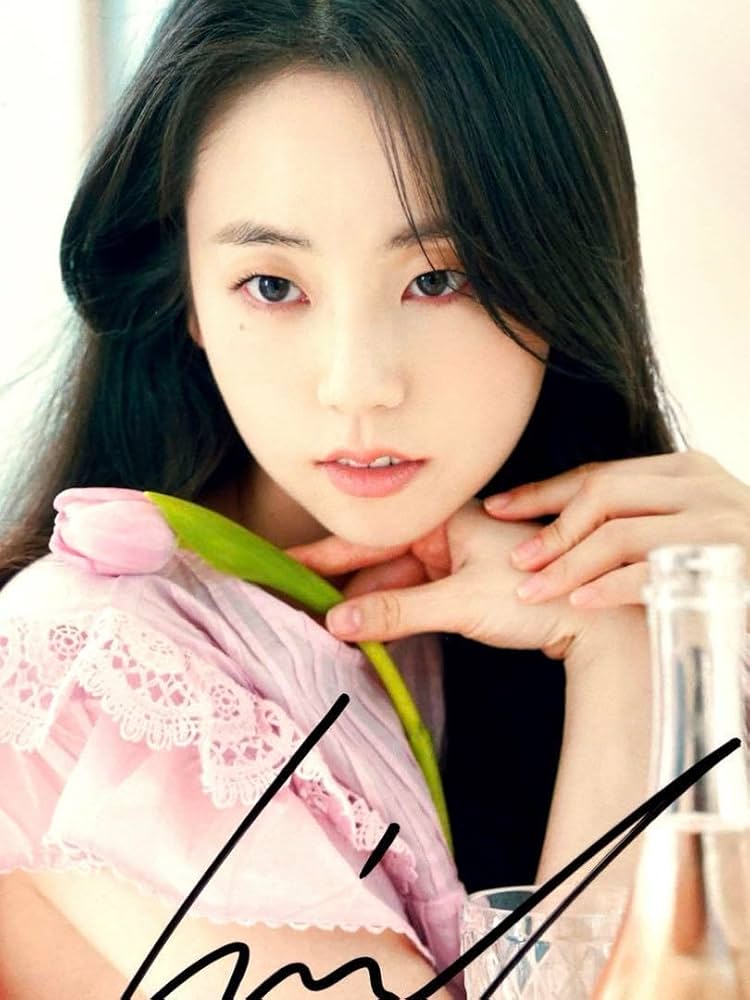 Amazon.co.jp: アン ソヒ直筆サイン入り2Lサイズ写真…ワンダーガール