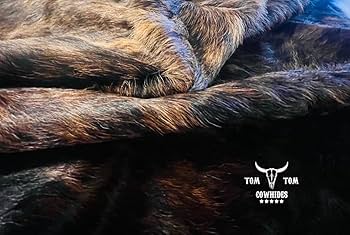 Amazon｜Tomtom Cowhides Brindle ダークカウハイドラグ 100%天然