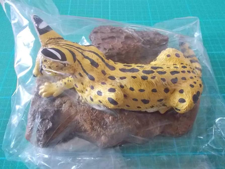 Amazon｜海洋堂 松村しのぶ 原型制作 塗装監修 サーバルキャット 塗装