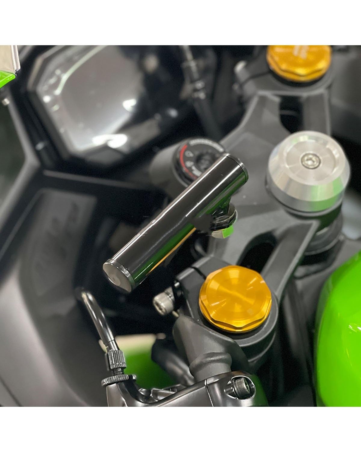 Amazon.co.jp: スマホホルダー For ZX-4R ZX-4RR ZX4R ZX4RR 2023-2024