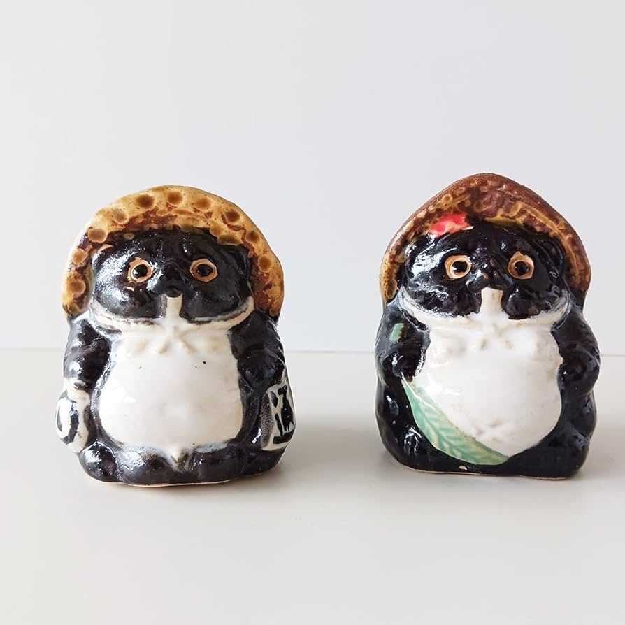Amazon.co.jp: 【ミニチュア 福狸夫婦（オス・メス）】置き物 狸