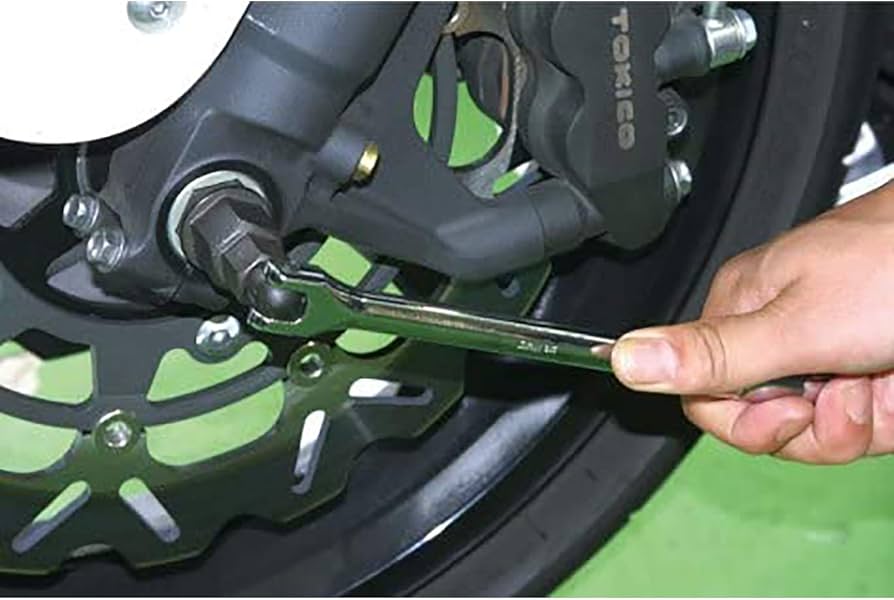 Amazon.co.jp: デイトナ(Daytona) バイク用 フロントアクスル 六角