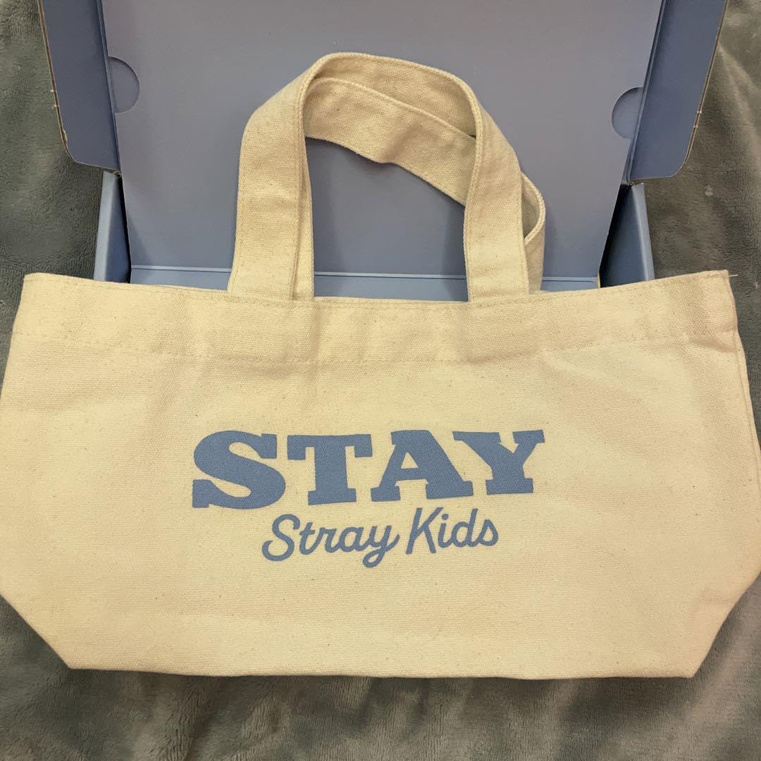 Amazon.co.jp: STAY 2期 ウェルカムキット スキズ ファンクラブ限定 FC