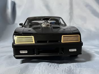 Amazon | オートアート製 (マッドマックス) インターセプターフォード