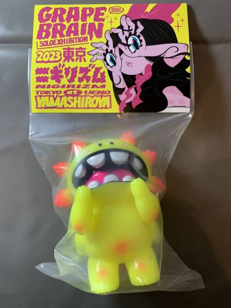 Amazon.co.jp: ニギリズム まかろに 未開封 ソフビ grape brain