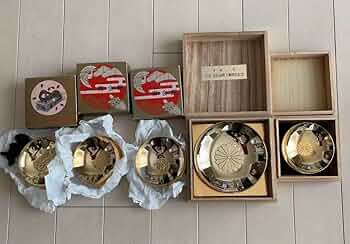 Amazon.co.jp: 天皇陛下喜寿奉祝記念金杯 菊の紋 24KGP その他4点 箱