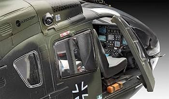 Amazon | ドイツレベル 1/32 ドイツ陸軍航空隊 EC 135 ヘリコプター