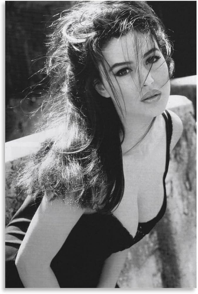 Amazon.co.jp: Monica Bellucci モニカ・ベルッチ ブラック＆ホワイト