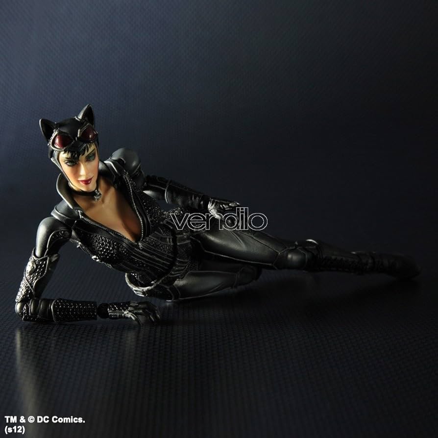 Amazon.co.jp: BATMAN: ARKHAM CITY(TM) PLAY ARTS改 キャットウーマン