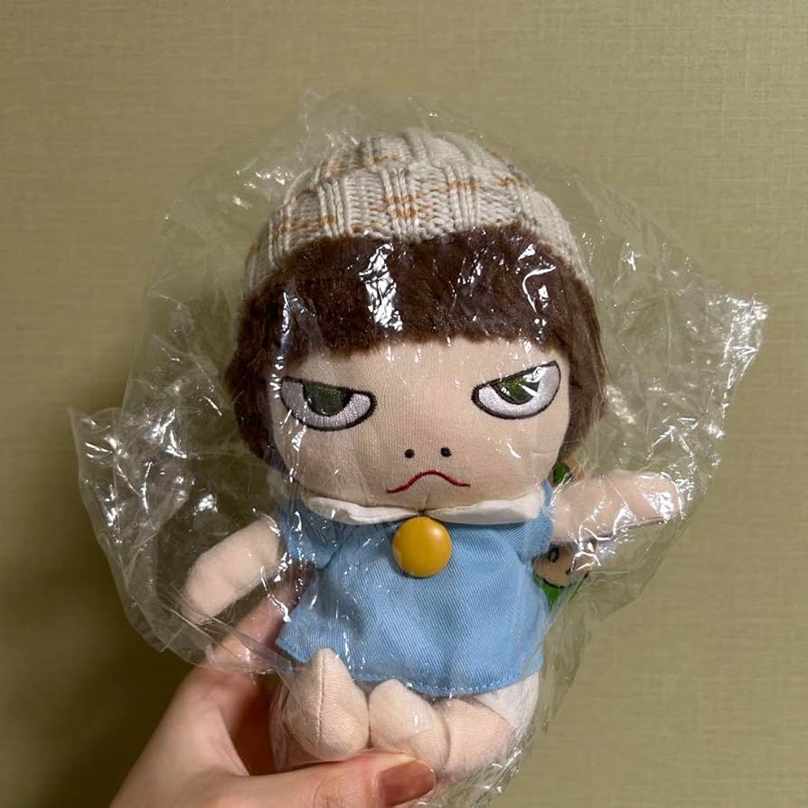 Amazon.co.jp: 奈良美智 ぬいぐるみ おんなこの 女の子 : おもちゃ