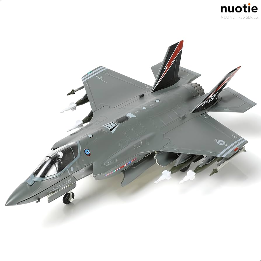 イタリア空軍 F-35 1/72スケールモデル スタンド付き イタリア空軍 F