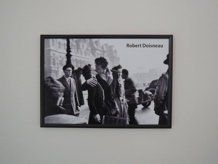 Amazon.co.jp: A4 額付き ポスター 恋人 ロベールドアノー Robert