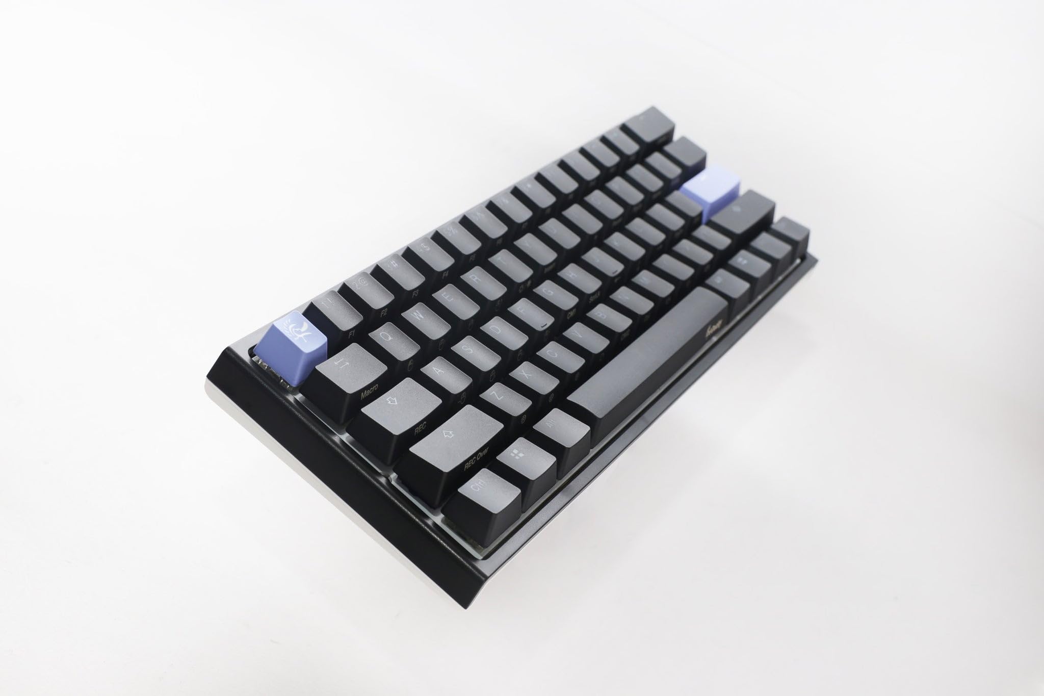 Amazon | Ducky One 2 Mini 60%ゲーミングキーボード - Cherry MX