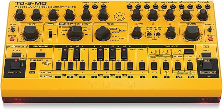 Amazon | Behringer アナログベースラインシンセサイザー Modded Out