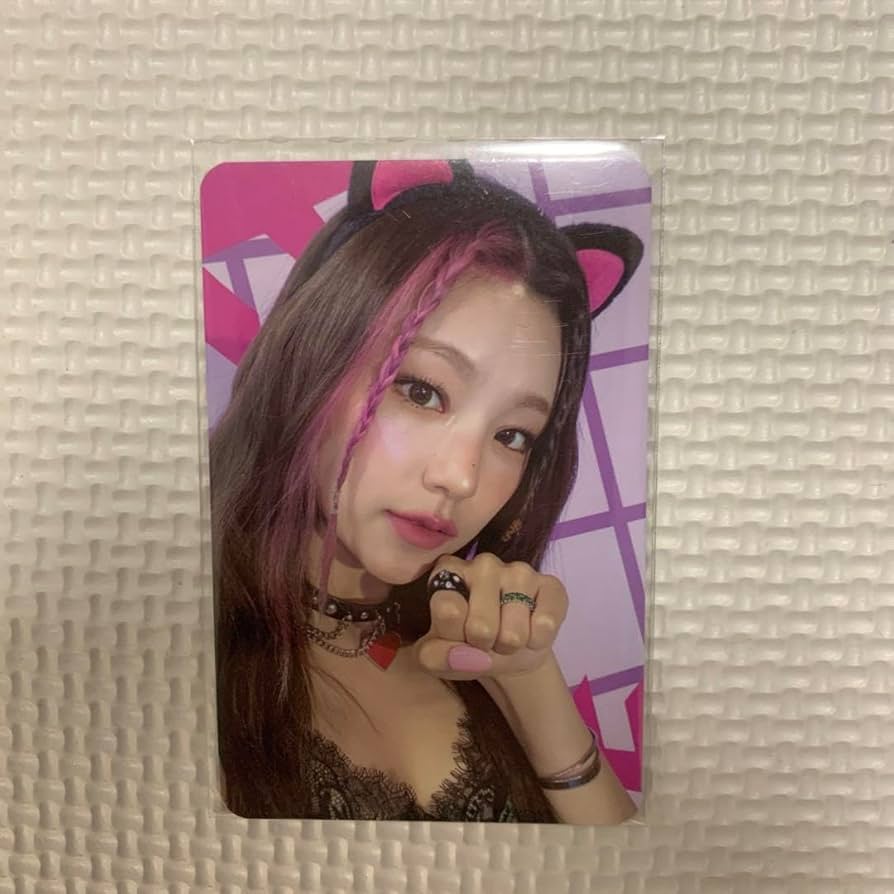 ITZY notshy mmt 中華 イェジ トレカ トレカ itzy mmt MMT love LOCO