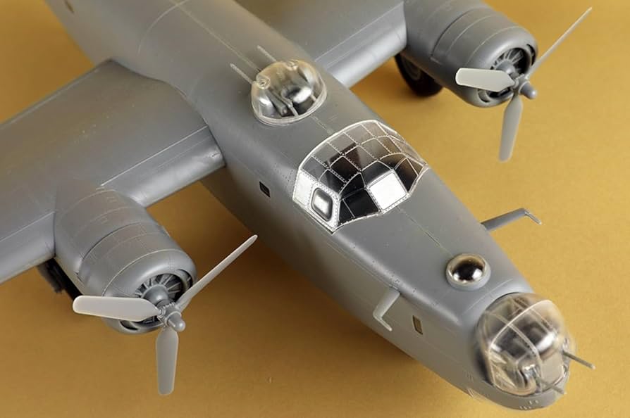 Amazon | ホビーボス 1/48 エアクラフトシリーズ B-24J リベレーター