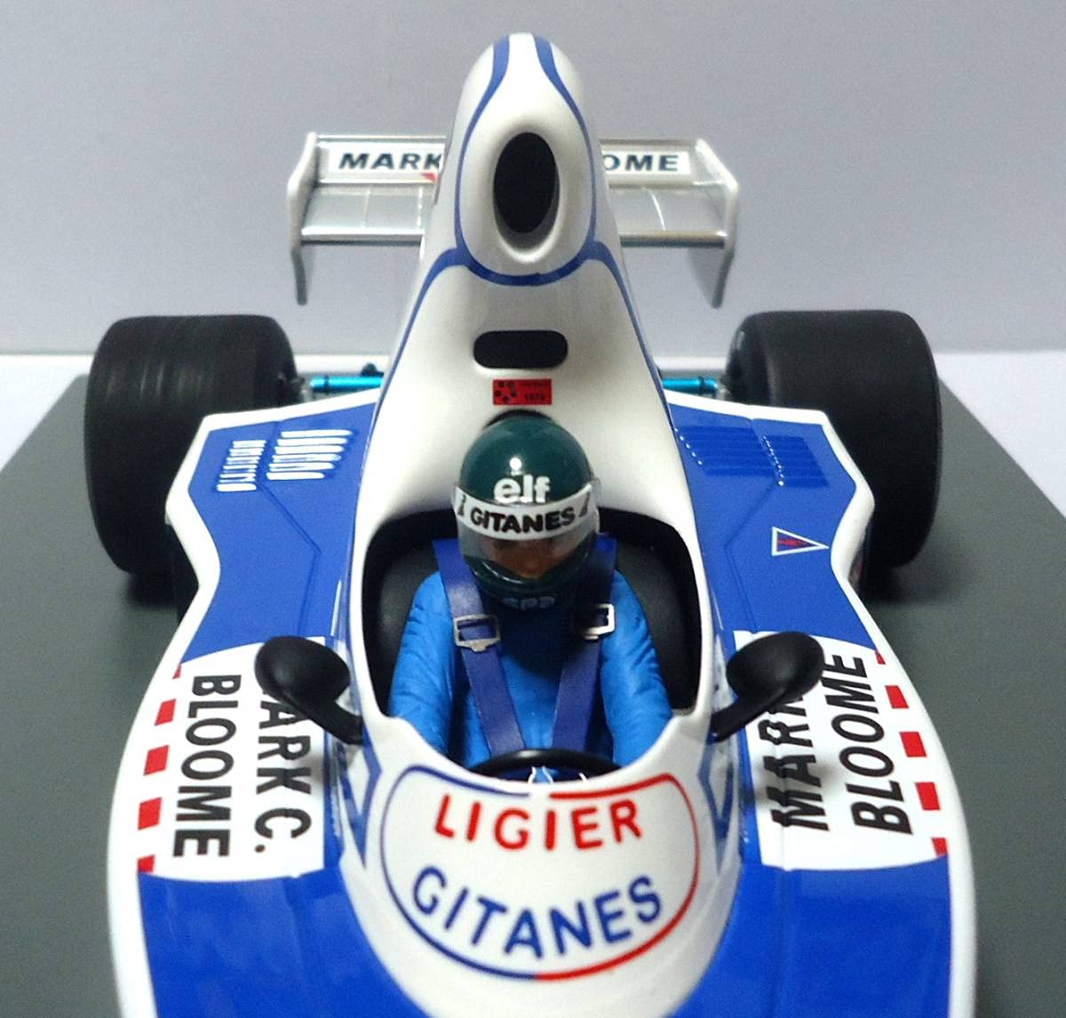 Amazon | デカール貼りつけ済みスパーク 1/18 リジェ JS5 ジタン 1976