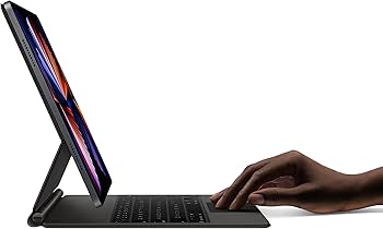 Apple Magic Keyboard: 12.9 inç iPad Pro için iPad klavyesi ve
