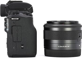 Amazon | Canon ミラーレス一眼カメラ EOS Kiss M 標準ズームキット