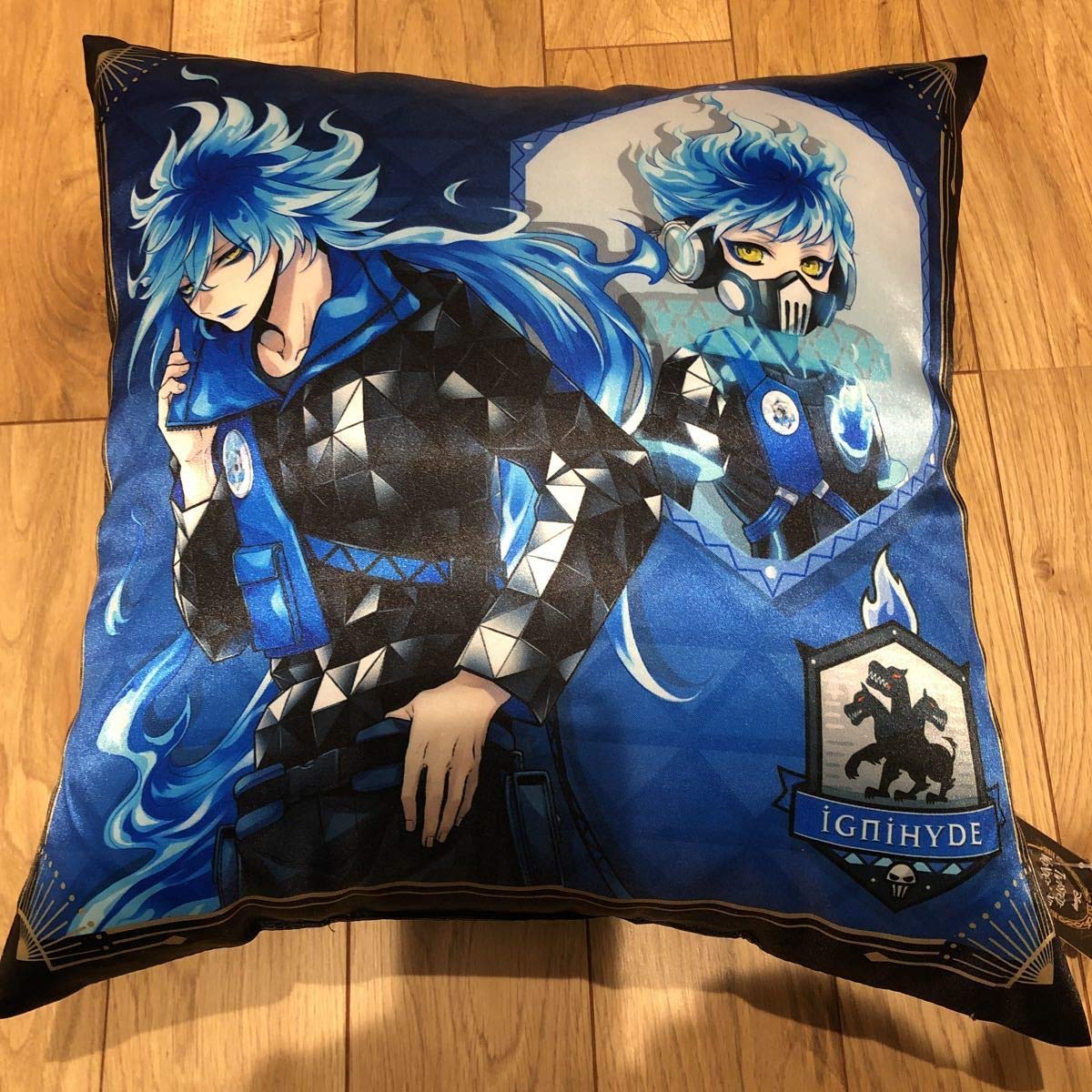 Amazon.co.jp: ツイステッドワンダーランド メガジャンボクッションVol