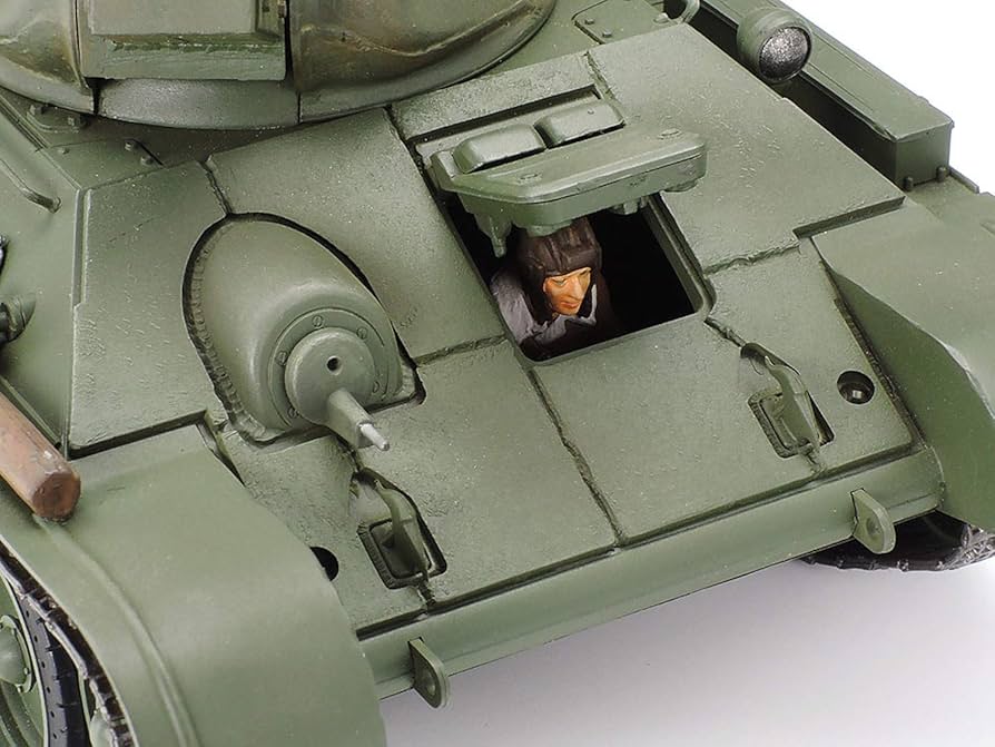 Amazon | タミヤ 1/35 ミリタリーミニチュアシリーズ No.49 ソビエト軍