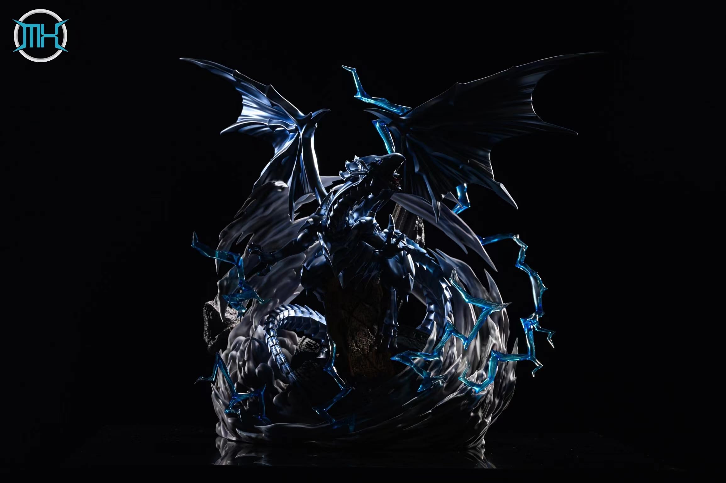 Amazon.co.jp: 青眼の白龍 ブルーアイズ・ホワイト・ドラゴン