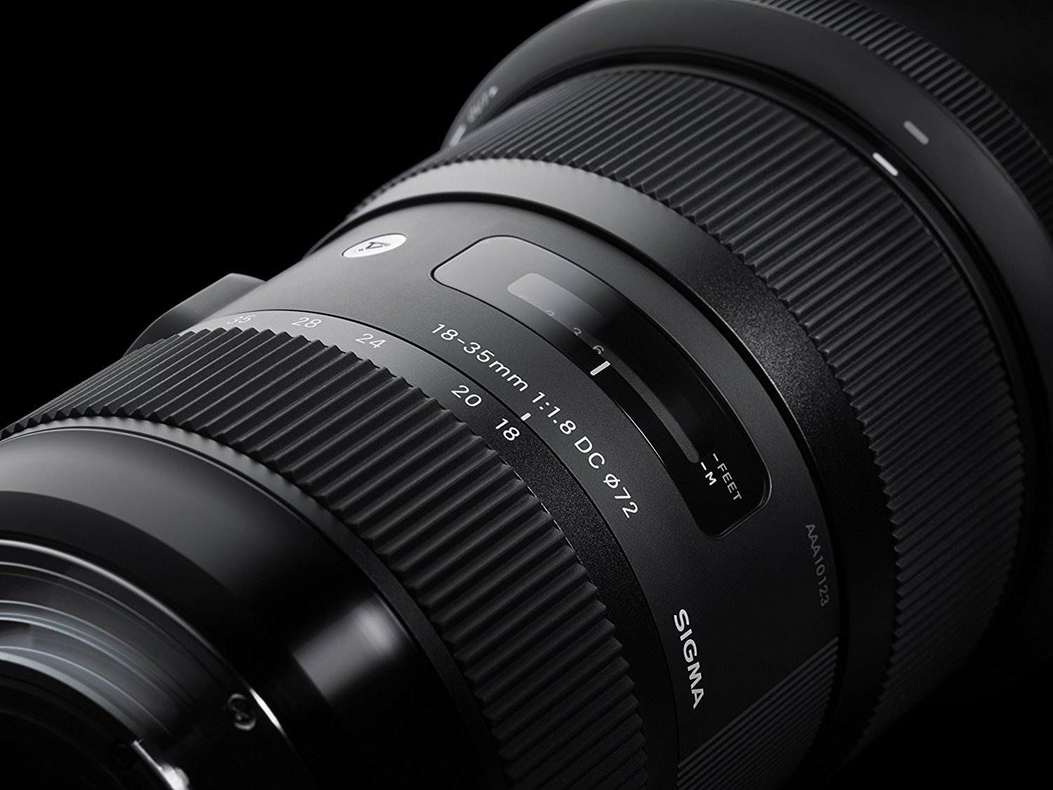 Amazon.com : SIGMA 18-35mm F1.8 Art DC HSM Lens for Nikon (210306