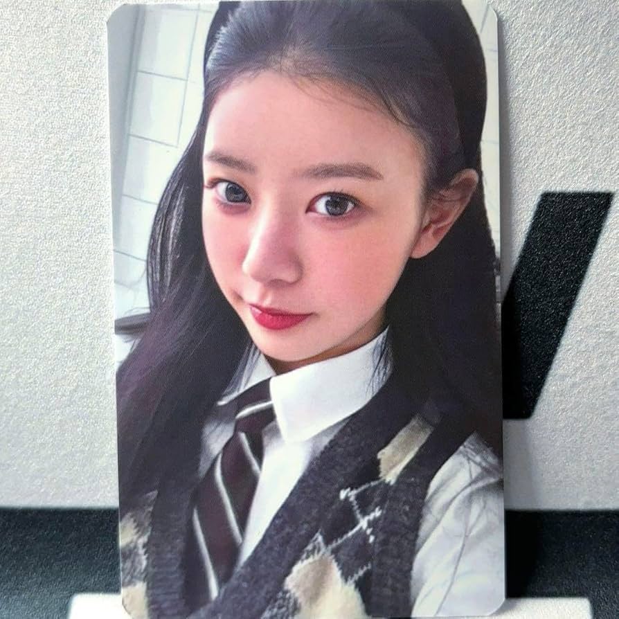 Amazon.co.jp: ILLIT モカ Weverse Global ヨントン 特典 トレカ