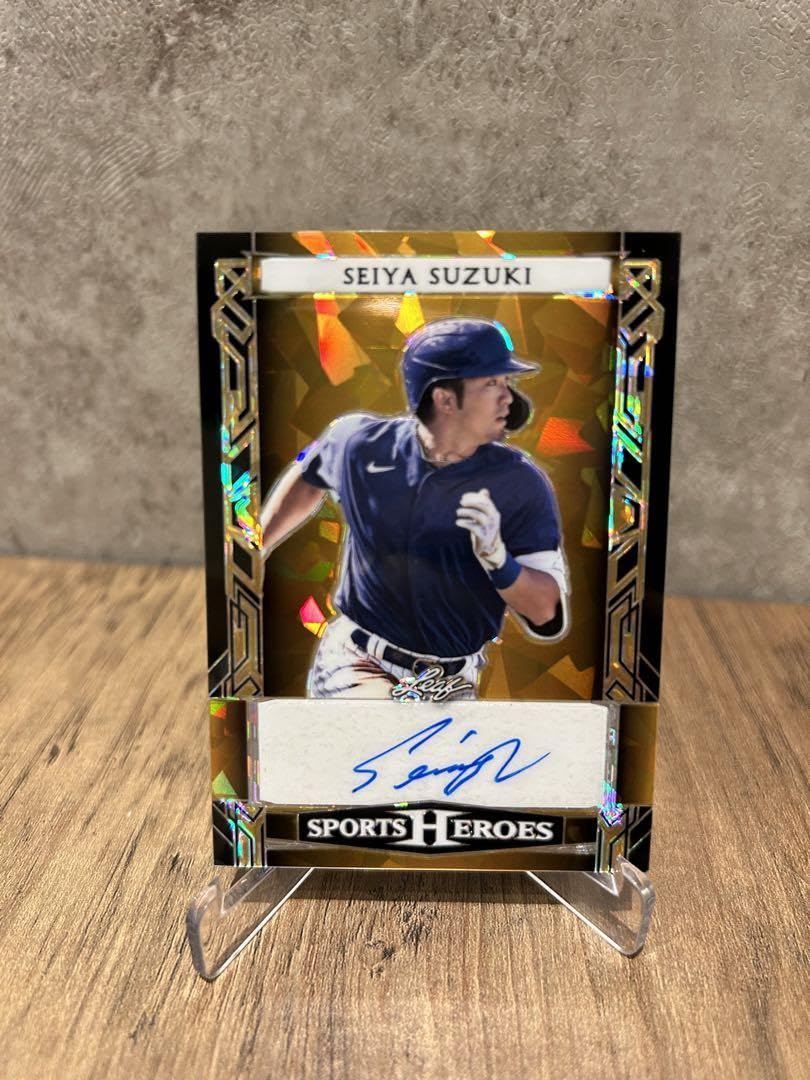 鈴木誠也直筆サインルーキーパッチカード 99枚限定