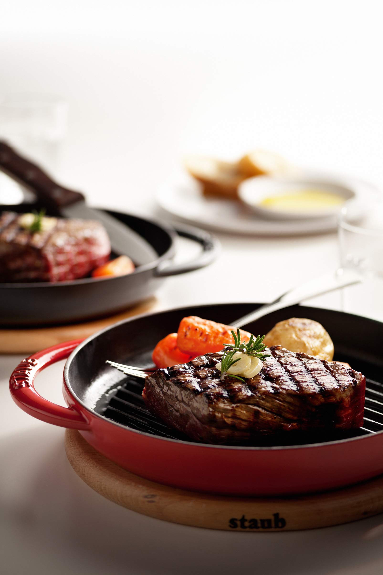 Amazon｜staub ストウブ 「 ピュアグリル ラウンド チェリー 30cm