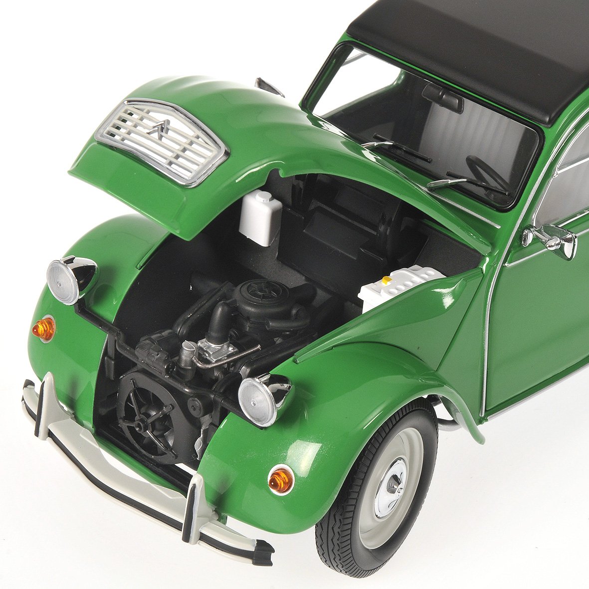 Amazon | 1/18scale ミニチャンプス MINICHAMPS Citroen 2CV 1976