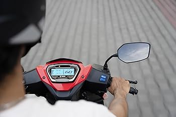 Hero MotoCorp XOOM (ZX) Scooter Black Booking for Ex-Showroom