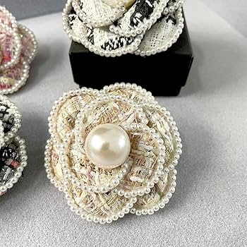 Amazon.co.jp: レディース ブローチ 花柄 コサージュ ベージュ