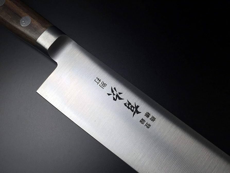 Amazon | 有次 包丁 牛刀 210mm 万能包丁 合金鋼 日本製 鞘付 【築地有