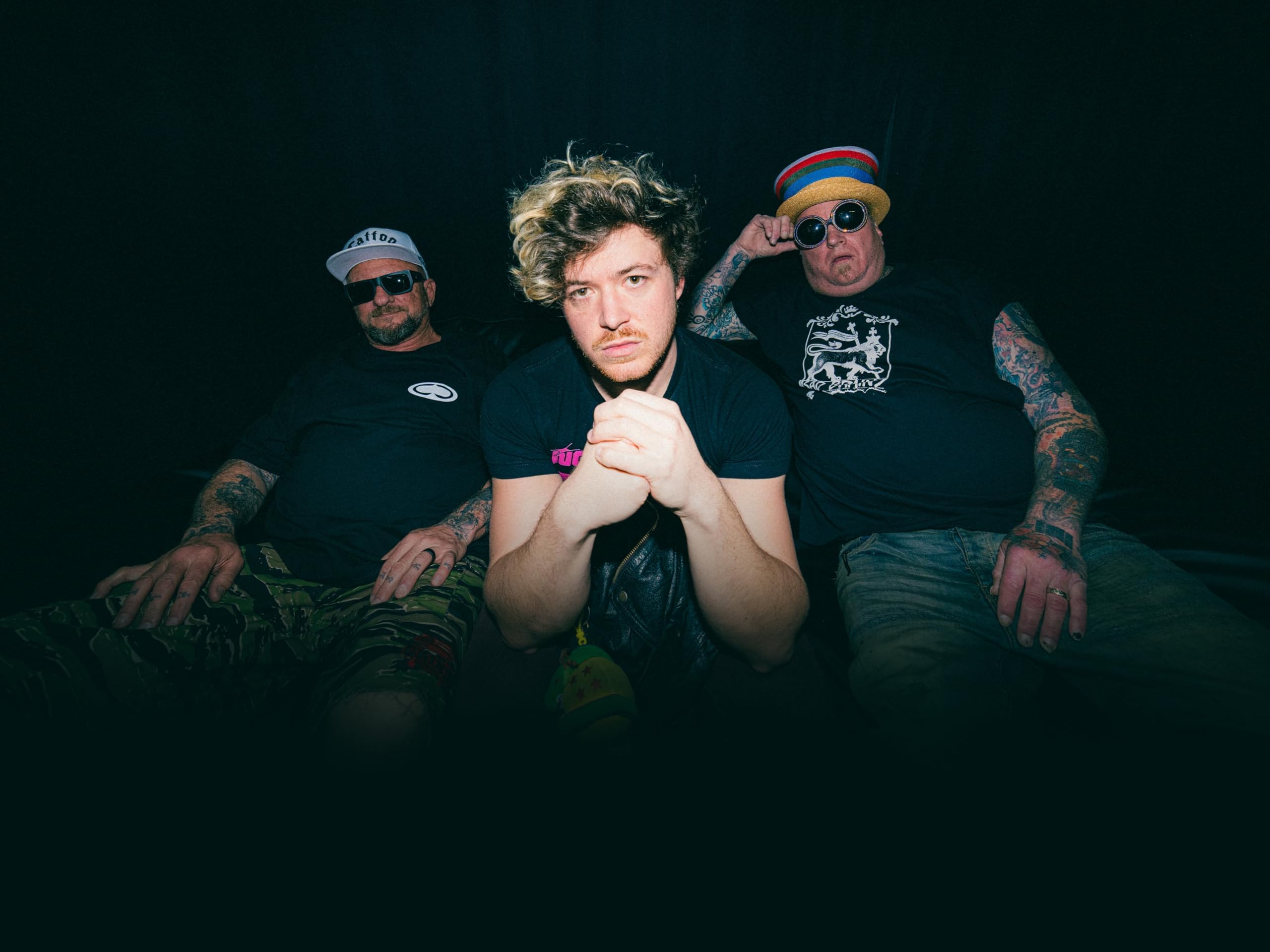 オフスプリングのAmericana [Explicit]からの楽曲Pretty Fly (For A