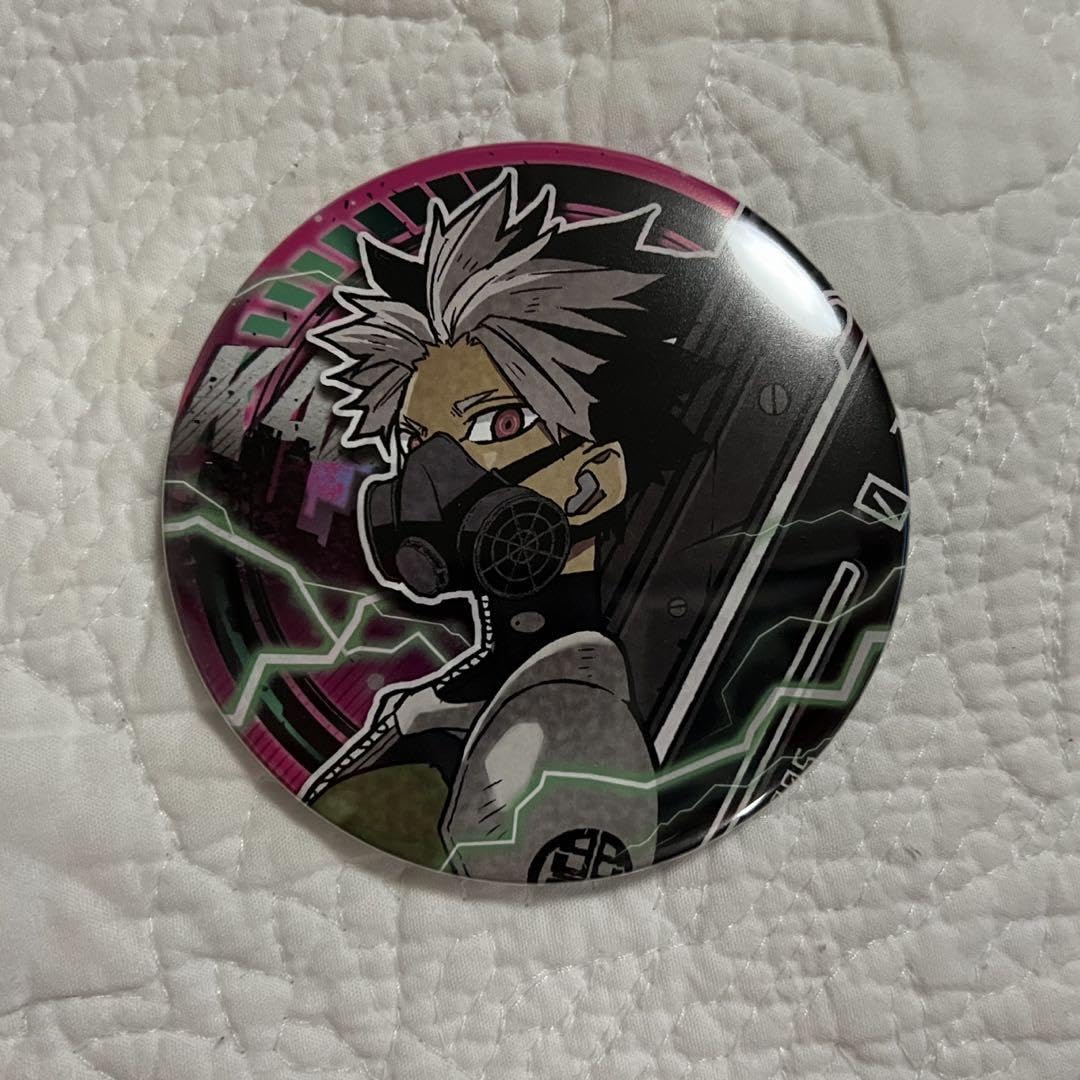 Amazon.co.jp: 怪獣8号展 コレクション缶バッジ 鳴海弦 : おもちゃ